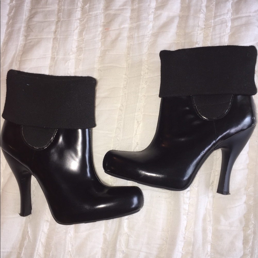 BCBG black booties